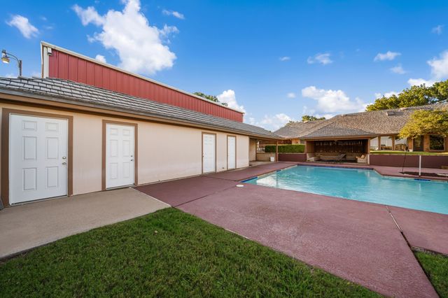 8920 Martin Drive, North Richland Hills, TX 76182