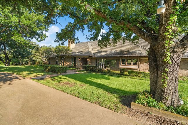8920 Martin Drive, North Richland Hills, TX 76182