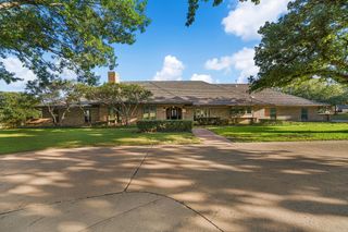 8920 Martin Drive, North Richland Hills, TX 76182
