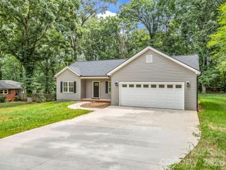 190 Forest Hill Drive, Forest City, NC 28043