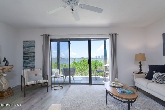 3333 S Ridgewood Ave Apt 9, Port Orange, FL 32129