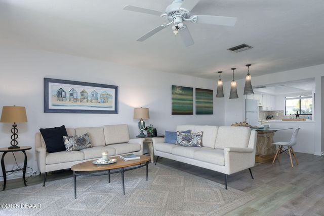 3333 S Ridgewood Ave Apt 9, Port Orange, FL 32129