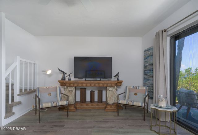 3333 S Ridgewood Ave Apt 9, Port Orange, FL 32129