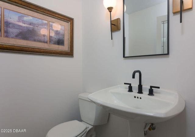3333 S Ridgewood Ave Apt 9, Port Orange, FL 32129