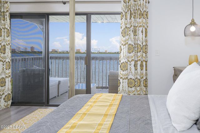 3333 S Ridgewood Ave Apt 9, Port Orange, FL 32129