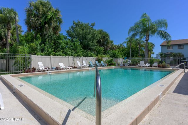 3333 S Ridgewood Ave Apt 9, Port Orange, FL 32129