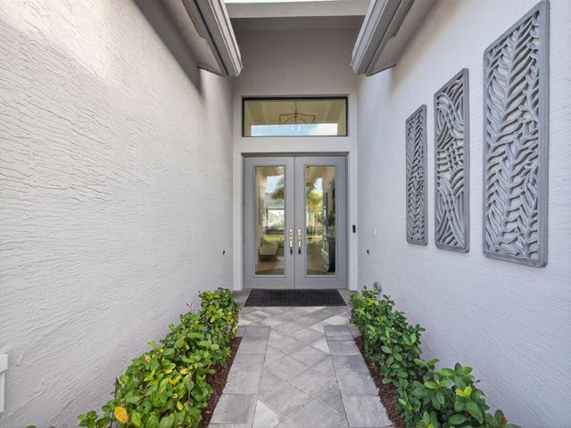 12417 SW Crystal Cove Drive, Port St Lucie, FL 34987