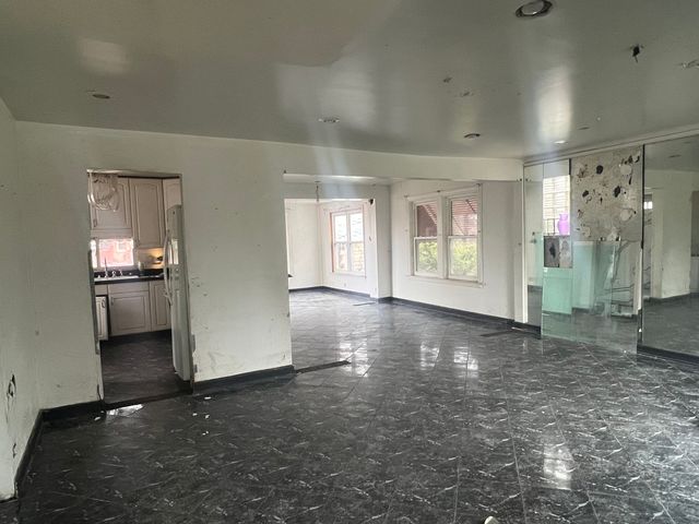 7119 N Keystone Avenue, Lincolnwood, IL 60712