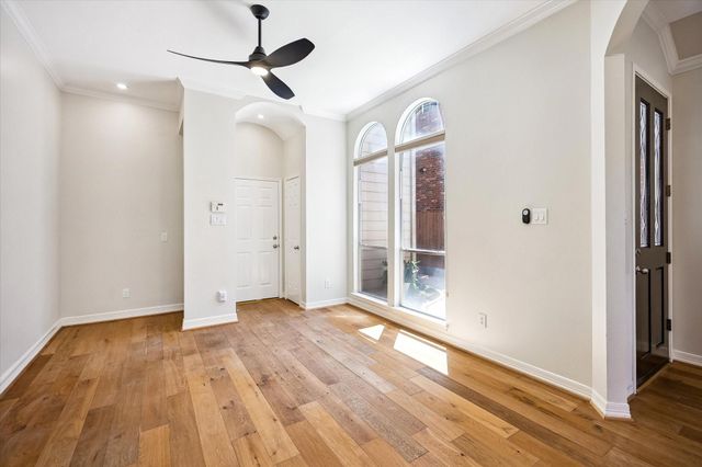 5110 Floyd Street, Houston, TX 77007