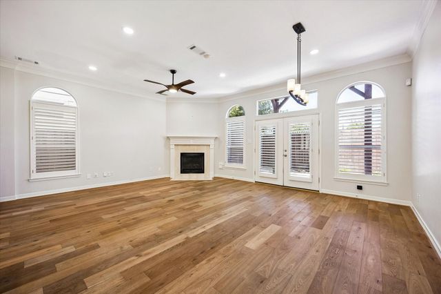 5110 Floyd Street, Houston, TX 77007