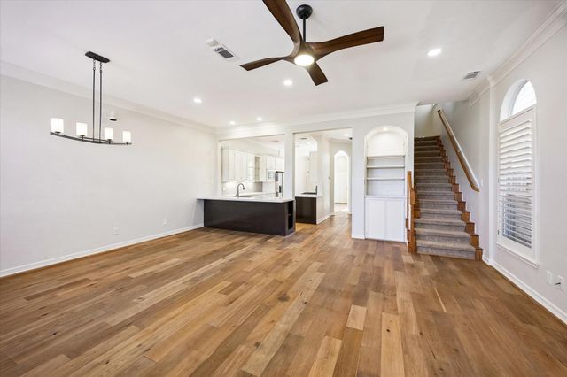 5110 Floyd Street, Houston, TX 77007