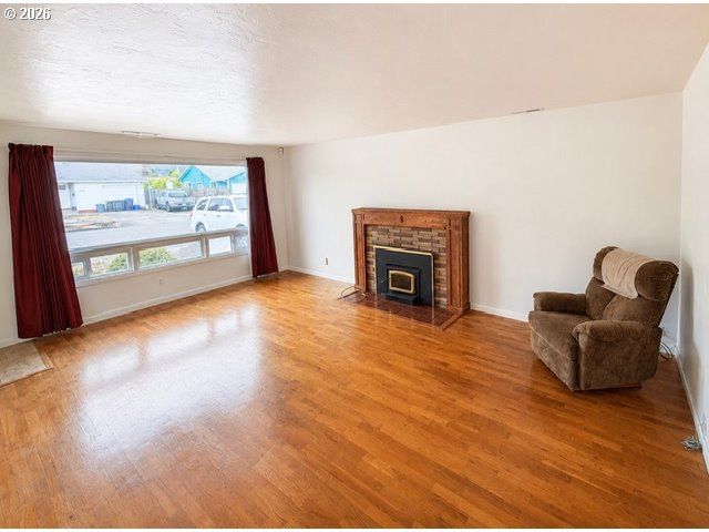 1231 N St, Springfield, OR 97477
