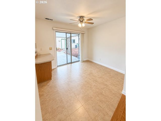1231 N St, Springfield, OR 97477