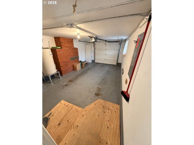 1231 N St, Springfield, OR 97477