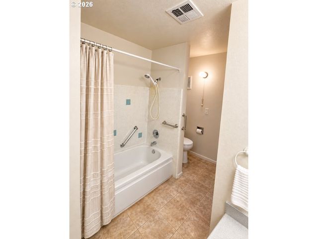 1231 N St, Springfield, OR 97477