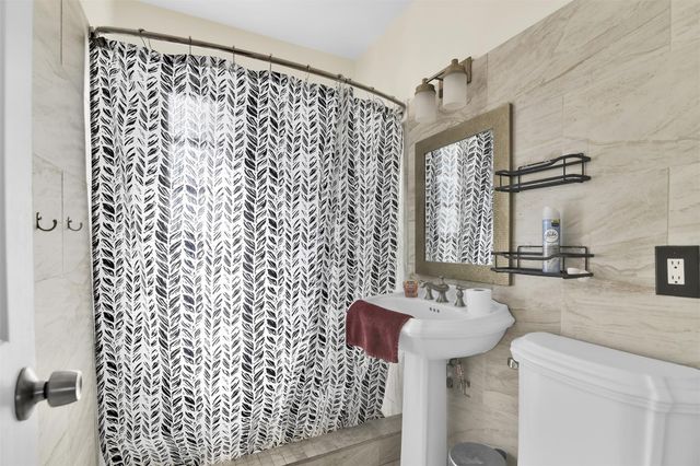 1814 NE 53rd Ct, Pompano Beach, FL 33064