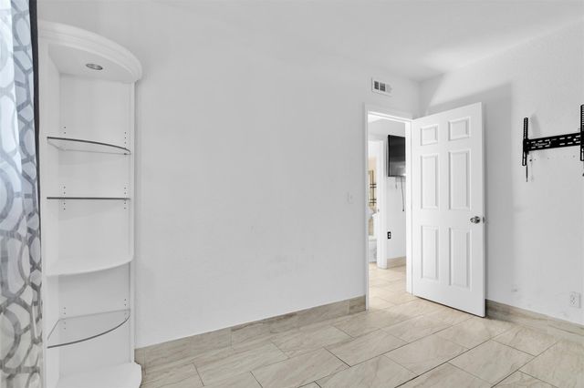 1814 NE 53rd Ct, Pompano Beach, FL 33064