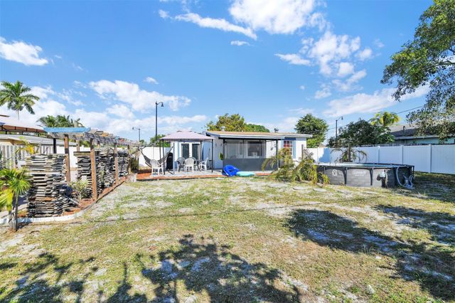 1814 NE 53rd Ct, Pompano Beach, FL 33064