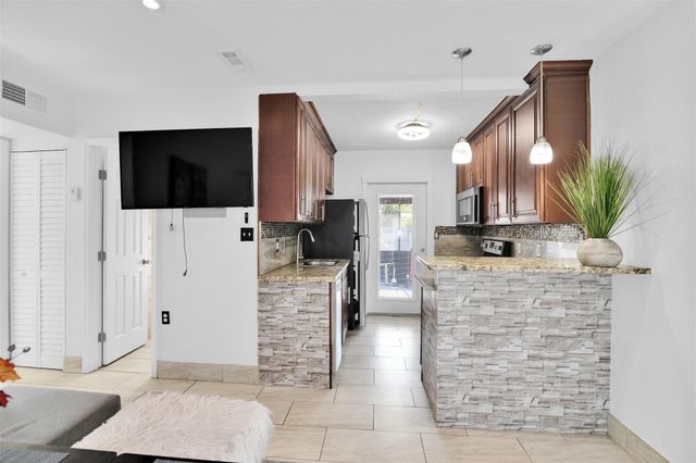 1814 NE 53rd Ct, Pompano Beach, FL 33064