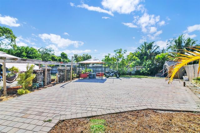 1814 NE 53rd Ct, Pompano Beach, FL 33064