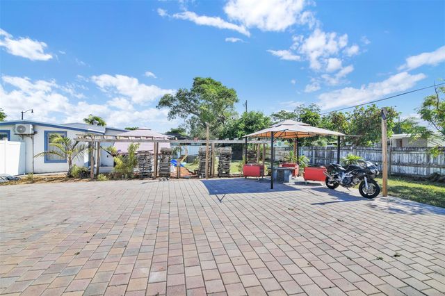 1814 NE 53rd Ct, Pompano Beach, FL 33064