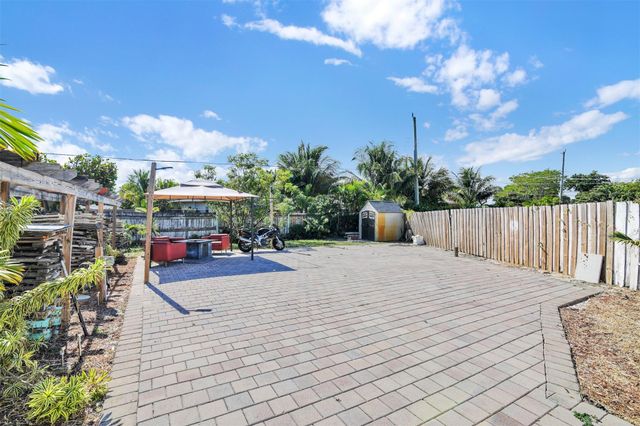 1814 NE 53rd Ct, Pompano Beach, FL 33064