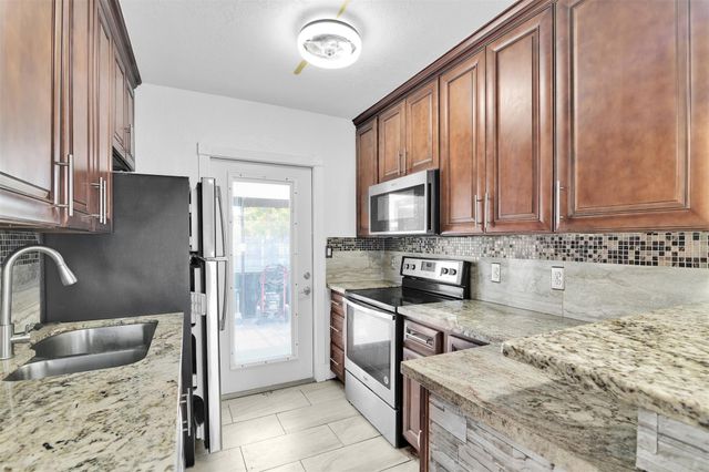 1814 NE 53rd Ct, Pompano Beach, FL 33064