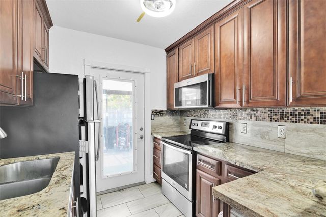 1814 NE 53rd Ct, Pompano Beach, FL 33064