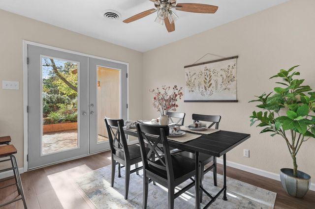 3135 Stratford Avenue, Redding, CA 96001