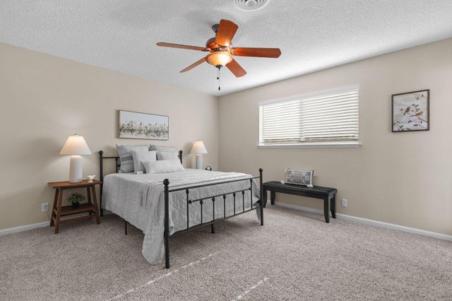 3135 Stratford Avenue, Redding, CA 96001