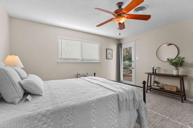 3135 Stratford Avenue, Redding, CA 96001