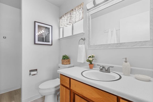 3135 Stratford Avenue, Redding, CA 96001