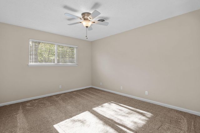 3135 Stratford Avenue, Redding, CA 96001