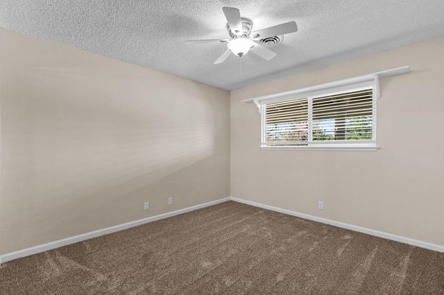 3135 Stratford Avenue, Redding, CA 96001