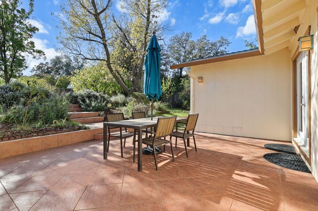 3135 Stratford Avenue, Redding, CA 96001