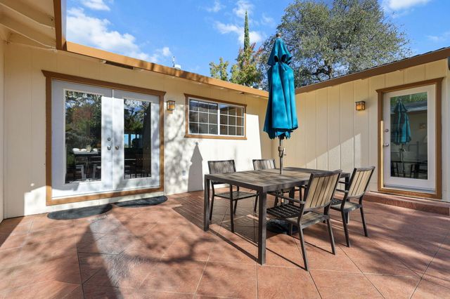 3135 Stratford Avenue, Redding, CA 96001