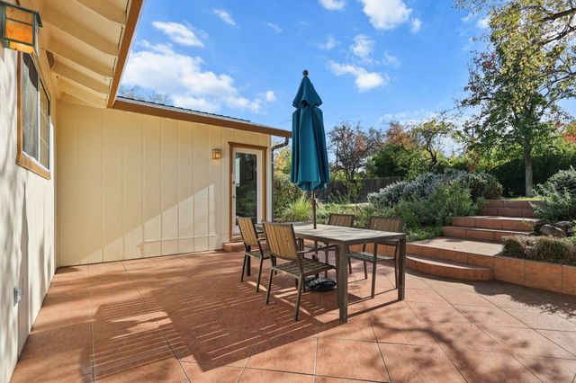 3135 Stratford Avenue, Redding, CA 96001