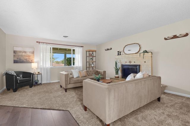 3135 Stratford Avenue, Redding, CA 96001