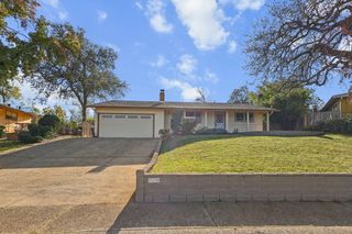 3135 Stratford Avenue, Redding, CA 96001