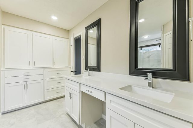 5115 Green Springs Drive, Houston, TX 77066