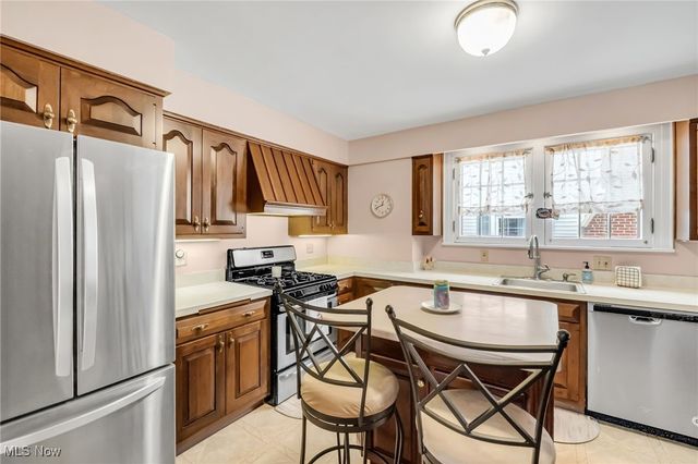 80 Clemmer Avenue, Akron, OH 44313