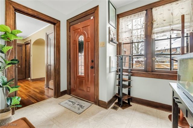 80 Clemmer Avenue, Akron, OH 44313