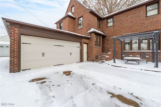 80 Clemmer Avenue, Akron, OH 44313