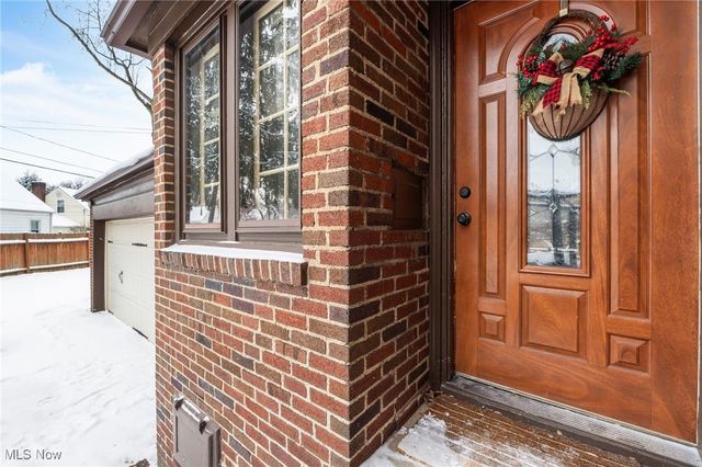 80 Clemmer Avenue, Akron, OH 44313