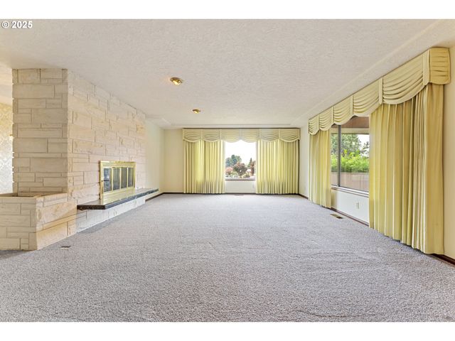 14344 Ne FREMONT Ct, Portland, OR 97230