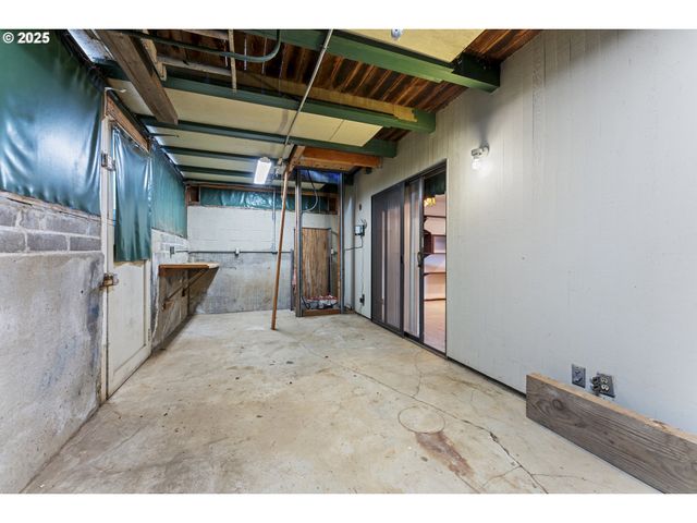 14344 Ne FREMONT Ct, Portland, OR 97230