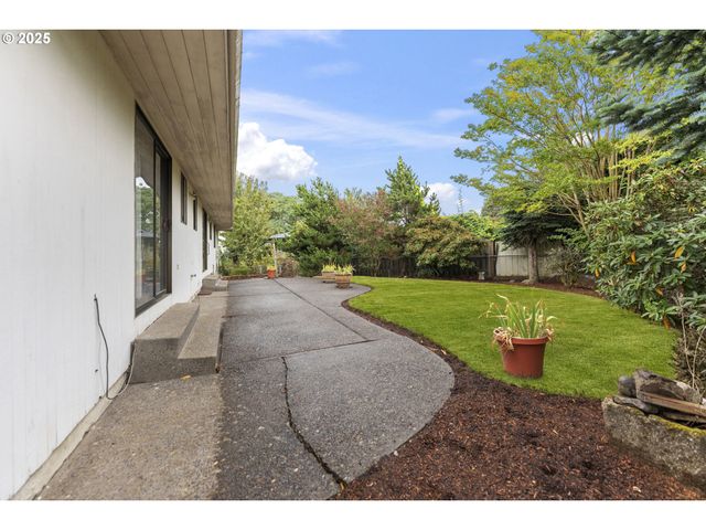 14344 Ne FREMONT Ct, Portland, OR 97230