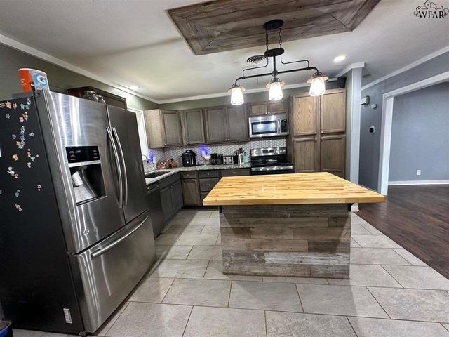 1310 MARY DRIVE, Iowa Park, TX 76367