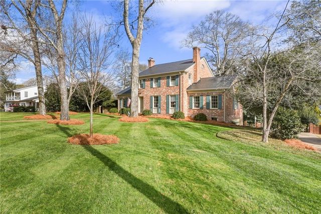 1606 Riverside Drive, Gainesville, GA 30501