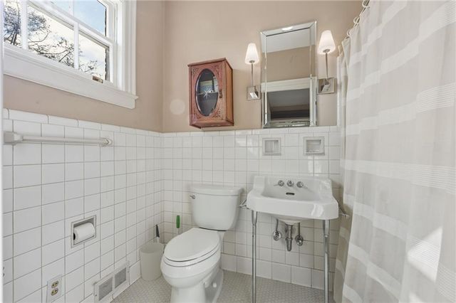 1606 Riverside Drive, Gainesville, GA 30501